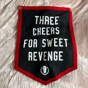 My Chemical Romance (MCR) - Three Cheers for Sweet Revenge Oxford Pennant